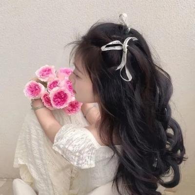 男爵的同桌小女生